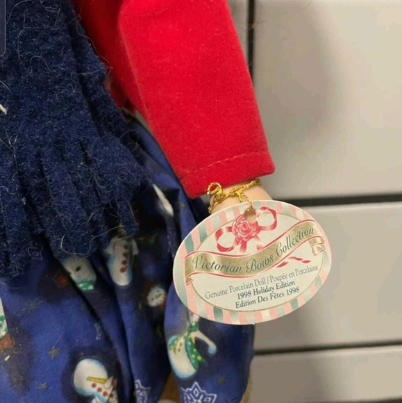 Victorian Bows Collection porcelain doll - Picture 2 of 2